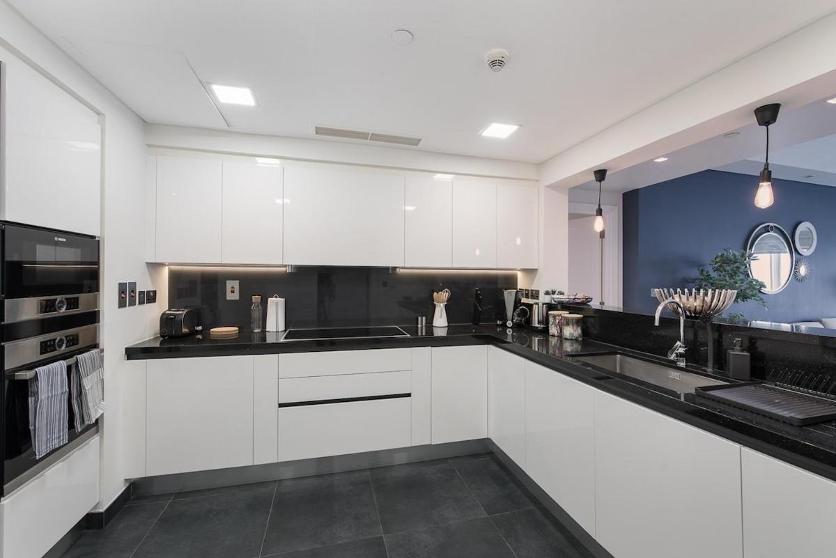 Dreamy 3br In Palm Jumeirah With Unmatched Views Dubai